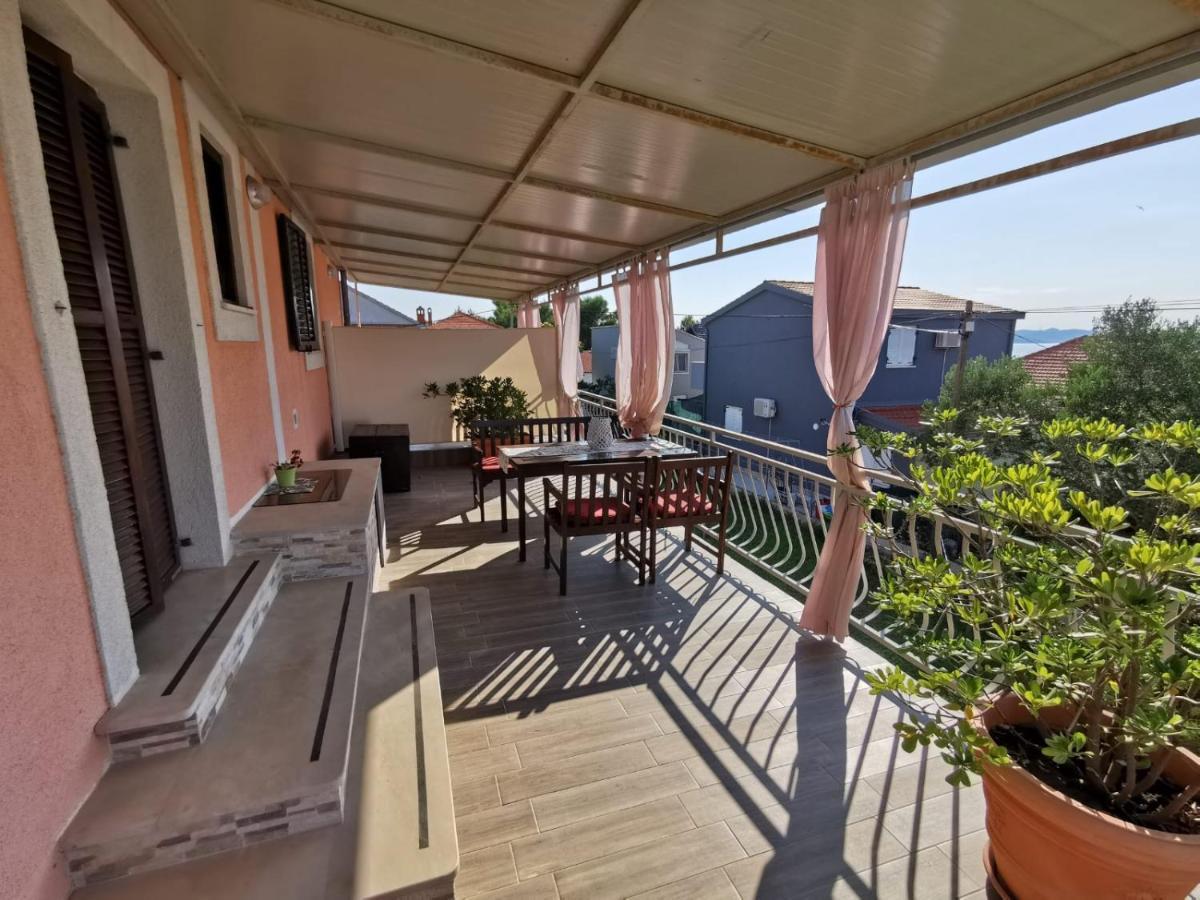 Apartmani Tajana Sukosan Exterior photo